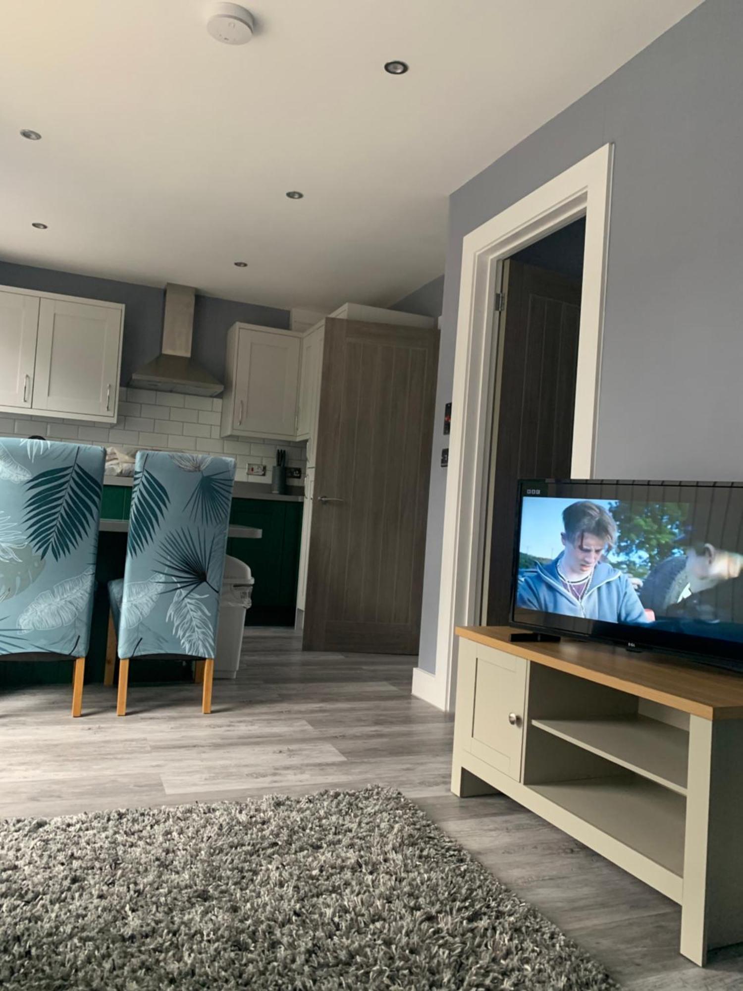 Ty Haf Apartment Aberdare Bagian luar foto