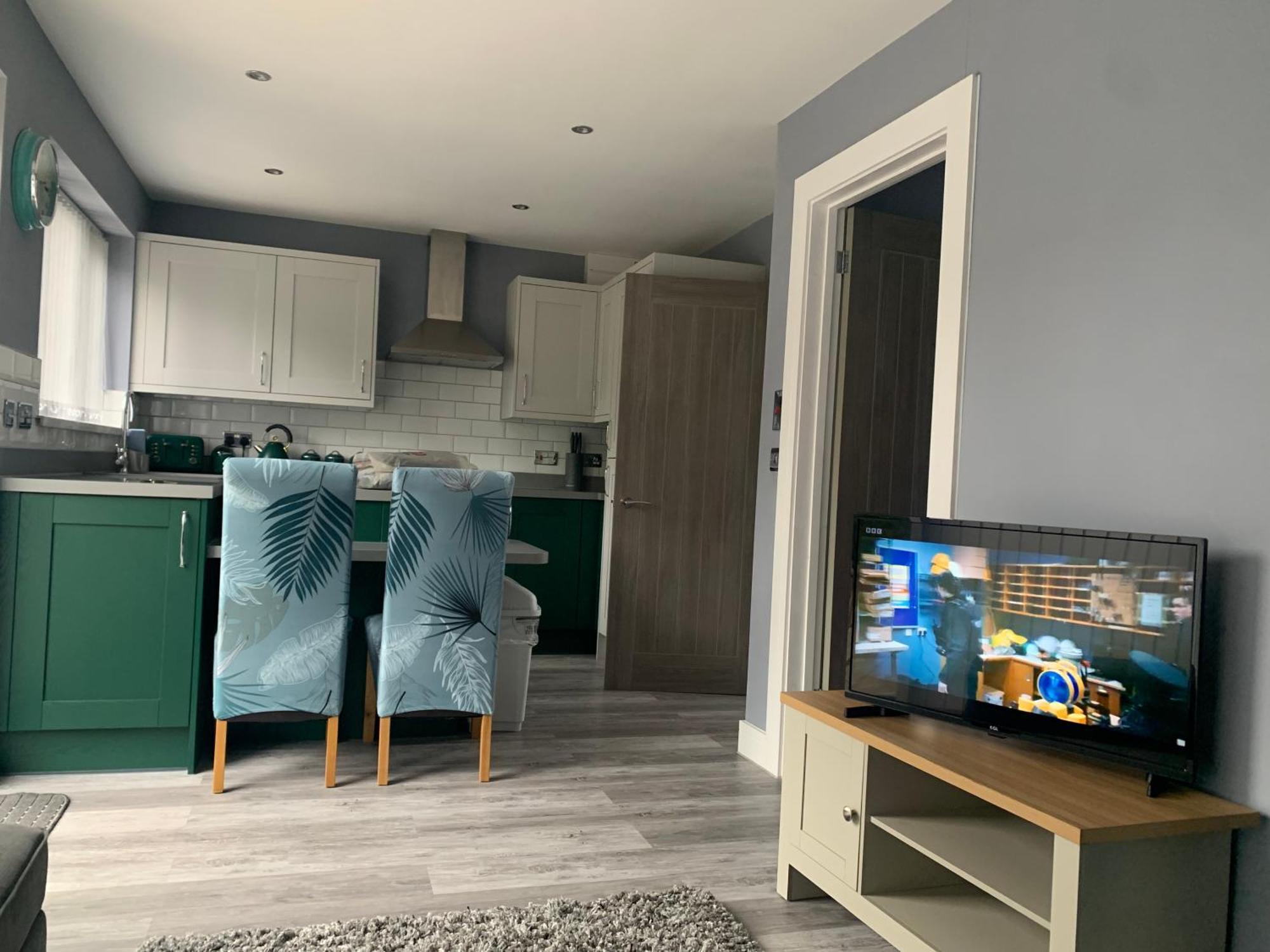 Ty Haf Apartment Aberdare Bagian luar foto